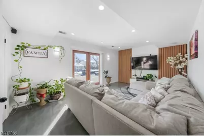 5 Appleman Rd, Franklin Township, NJ 08873 - Photo 12