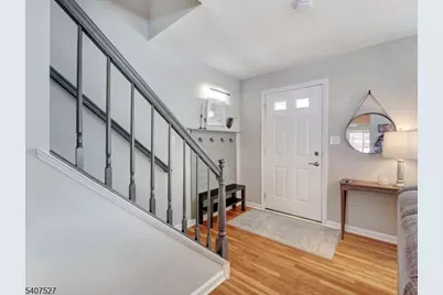 67 Hampshire Dr, Mendham, NJ 07945 - Photo 4