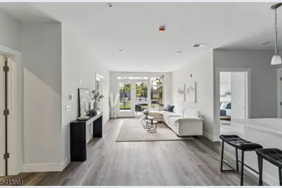 140 W Webster Ave #201, Roselle Park, NJ 07204 - Photo 2