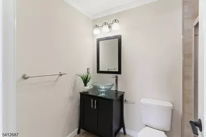 196 Sapphire Ln, Franklin Township, NJ 08823 - Photo 18
