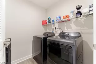 22 Oakwood Blvd, Union Township, NJ 08827 - Photo 16