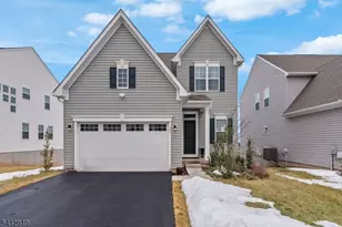 22 Oakwood Blvd, Union Township, NJ 08827 - Photo 1