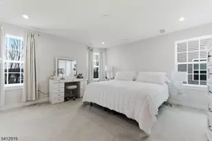 22 Oakwood Blvd, Union Township, NJ 08827 - Photo 18