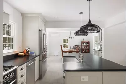 607 Foothill Rd, Bridgewater, NJ 08807 - Photo 4