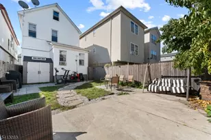 907 Flora St, Elizabeth, NJ 07201 - Photo 24