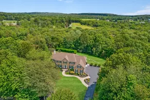 5 Surrey Ln, Washington Township, NJ 07853 - Photo 2