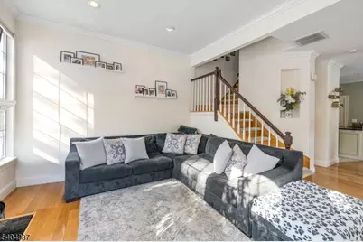 10 Witherspoon Ct, Morris Township, NJ 07960 - Photo 2