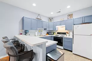 27 Mountain View Ct, Riverdale, NJ 07457 - Photo 8