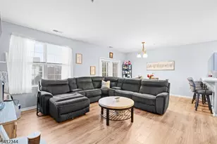 27 Mountain View Ct, Riverdale, NJ 07457 - Photo 4