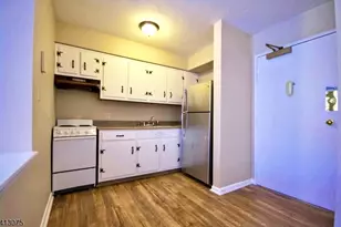 37 Hill Steet, Morristown, NJ 07960 - Photo 2