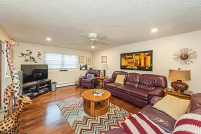 15 Alba Pl, Parsippany, NJ 07054 - Photo 18