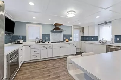 118 Broad St, Pompton Lakes, NJ 07442 - Photo 14