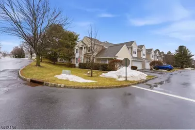 1331 Eagles Nest Ct, Lopatcong Township, NJ 08886 - Photo 4