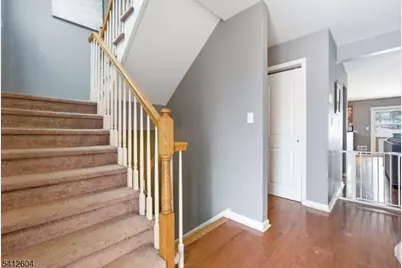 1 Brookview Ln, Hardyston Township, NJ 07419 - Photo 4