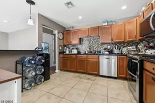 1 Brookview Ln, Hardyston Township, NJ 07419 - Photo 12