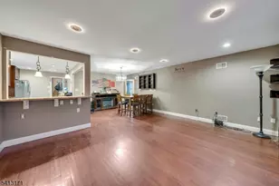 5 General Karge Ct, Elizabeth, NJ 07202 - Photo 2