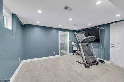 5 General Karge Ct, Elizabeth, NJ 07202 - Photo 18
