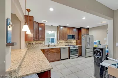 5 General Karge Ct, Elizabeth, NJ 07202 - Photo 8