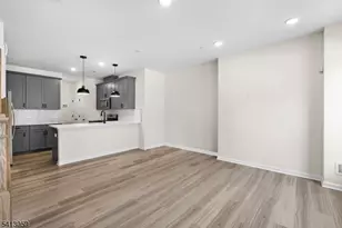 2 Sadie Cir, Union Township, NJ 07083 - Photo 4