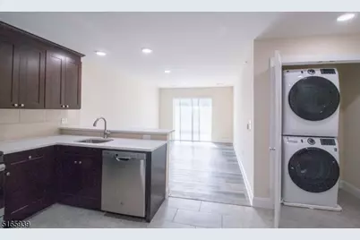 1664 Stuyvesant Ave #306, Union Township, NJ 07083 - Photo 8