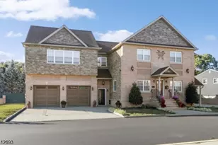 7 Bailey Ave, Bloomingdale, NJ 07403 - Photo 2