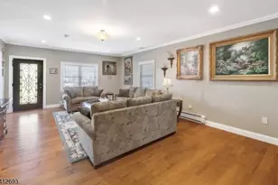 7 Bailey Ave, Bloomingdale, NJ 07403 - Photo 8