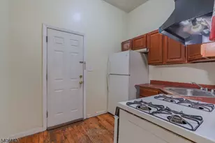 529 E Jersey St, Elizabeth, NJ 07206 - Photo 4