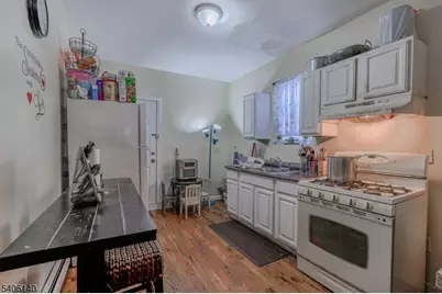 529 E Jersey St, Elizabeth, NJ 07206 - Photo 10