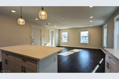 7 Maple St, Bloomfield, NJ 07003 - Photo 8