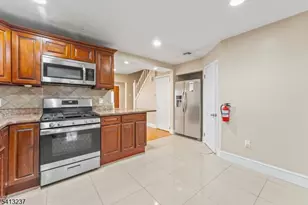 3 Sisco Pl, Clifton, NJ 07011 - Photo 6