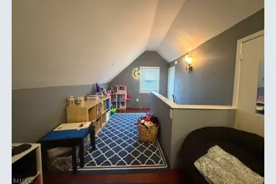 54 Lindale Ct, Clifton, NJ 07013 - Photo 10