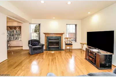 190 Jonathan Pl, Franklin Township, NJ 08873 - Photo 8