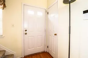 190 Jonathan Pl, Franklin Township, NJ 08873 - Photo 4