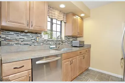 302 Mark Twain Way, Mahwah, NJ 07430 - Photo 18