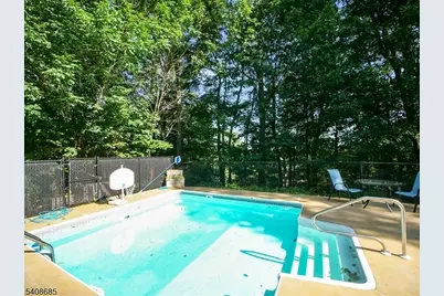 625 Succasunna Rd, Roxbury Township, NJ 07850 - Photo 6