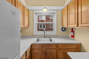 476 Joralemon St, Belleville Twp., NJ 07109 - Photo 8