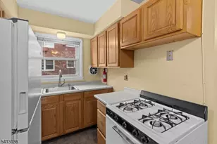 476 Joralemon St, Belleville Twp., NJ 07109 - Photo 12