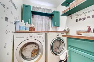 26 E 49th St, Bayonne, NJ 07002 - Photo 16