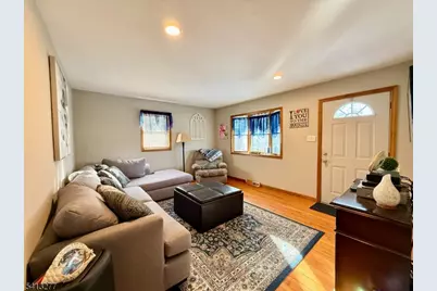 50 Glen Ave, Hardyston Township, NJ 07460 - Photo 2