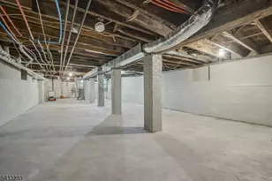 472 S 16th St, Newark, NJ 07103 - Photo 16