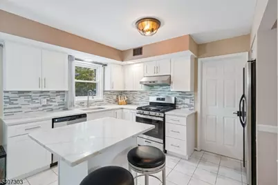 29 Woodside Dr, Rockaway Township, NJ 07866 - Photo 16