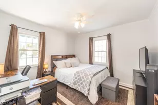 49 Locust Dr, Kenilworth, NJ 07033 - Photo 16