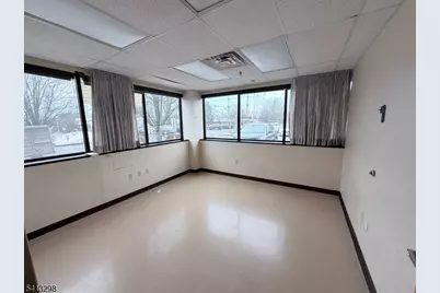 81 Veronica Ave, Franklin Township, NJ 08873 - Photo 18