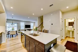 4 Owen Ct, Franklin Township, NJ 08873 - Photo 10