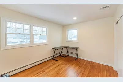 5 Pin Oak Rd, West Caldwell, NJ 07006 - Photo 36