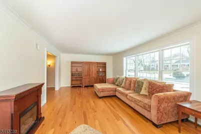 5 Pin Oak Rd, West Caldwell, NJ 07006 - Photo 14