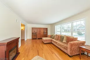 5 Pin Oak Rd, West Caldwell, NJ 07006 - Photo 14