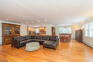 5 Pin Oak Rd, West Caldwell, NJ 07006 - Photo 4