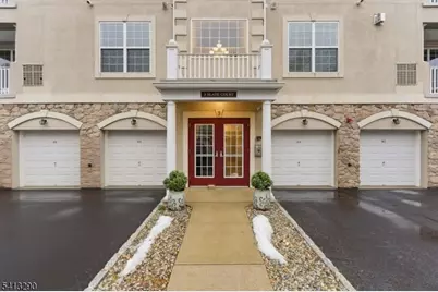 3 Slate Ct Unit #C3, Woodland Park, NJ 07424 - Photo 4