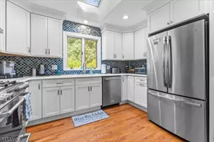 17 Helen St, Warren Township, NJ 07059 - Photo 6